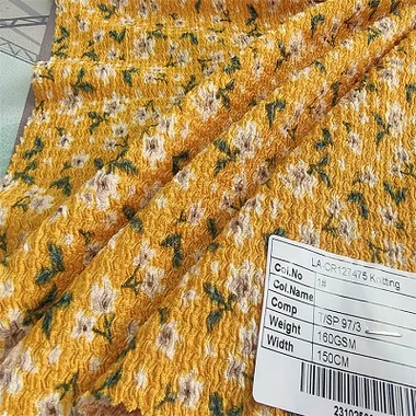 Плісирована тканина з принтом